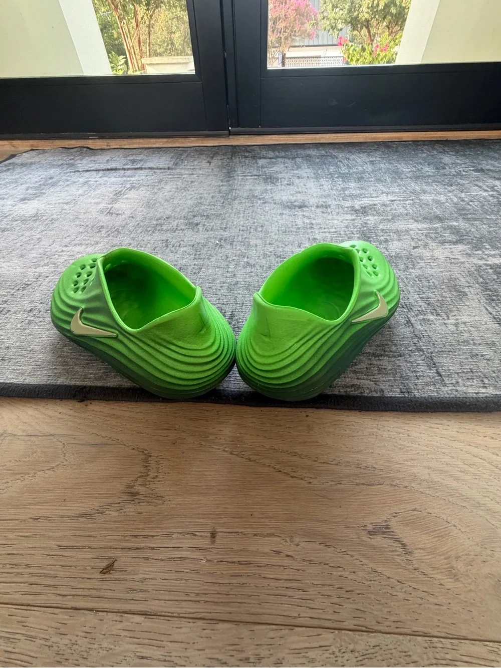 Nike ReactX Rejuven8 Green Recovery Clogs Slip On Shoes Youth Size 3